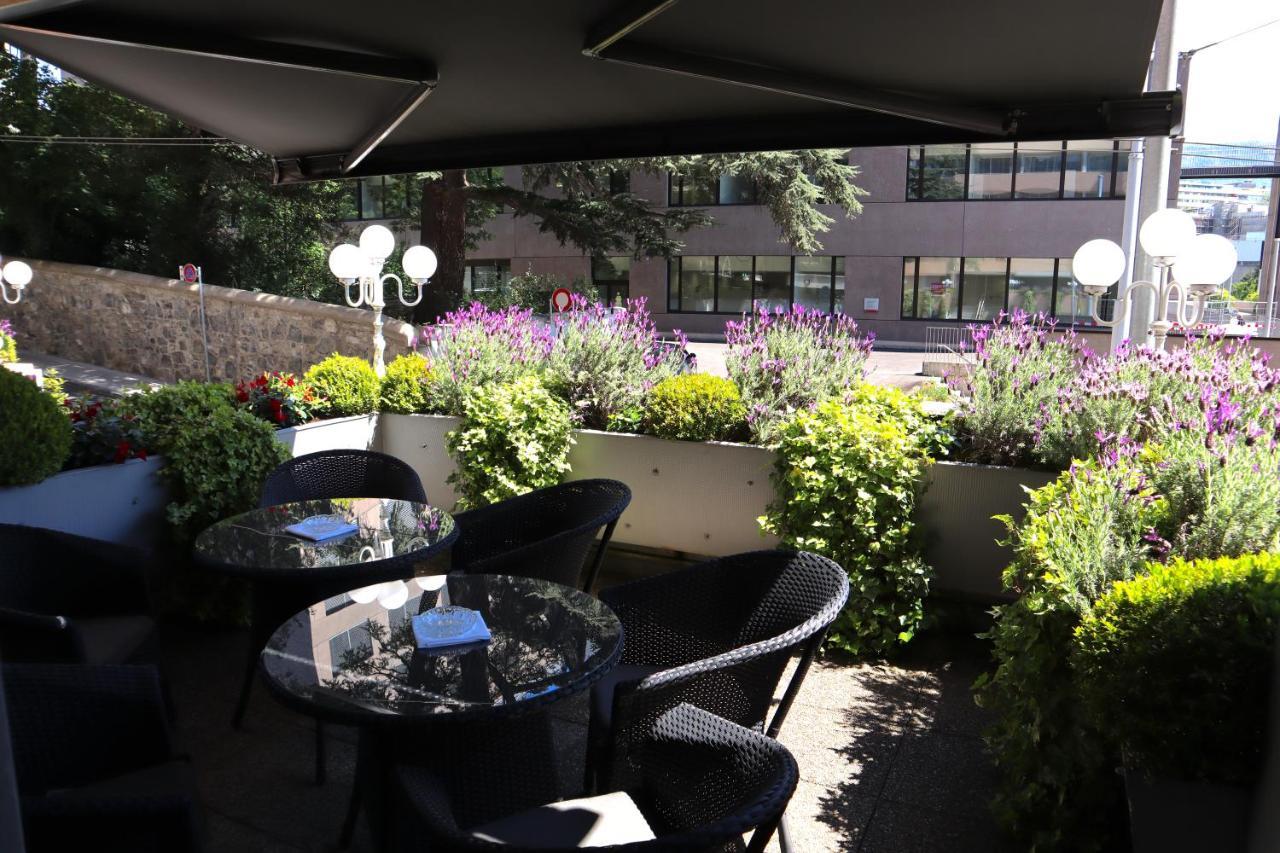 Hotel Adriatica Cenevre Dış mekan fotoğraf