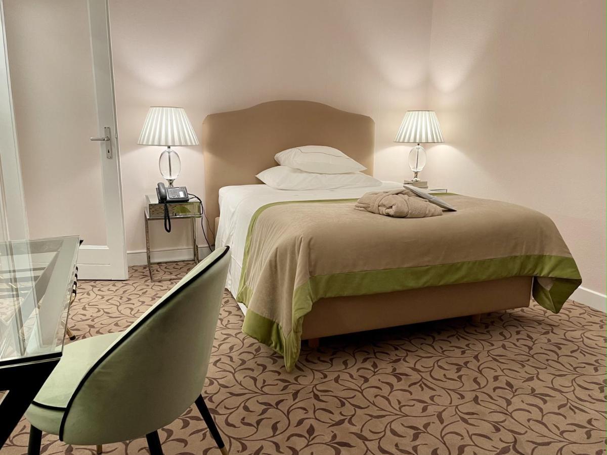 Hotel Adriatica Cenevre Dış mekan fotoğraf