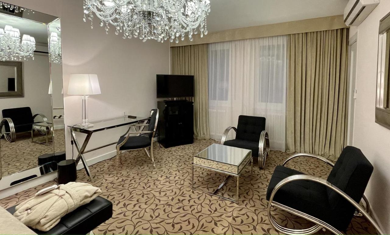 Hotel Adriatica Cenevre Dış mekan fotoğraf