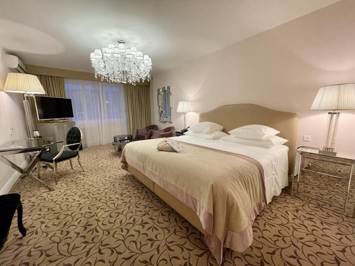 Hotel Adriatica Cenevre Dış mekan fotoğraf